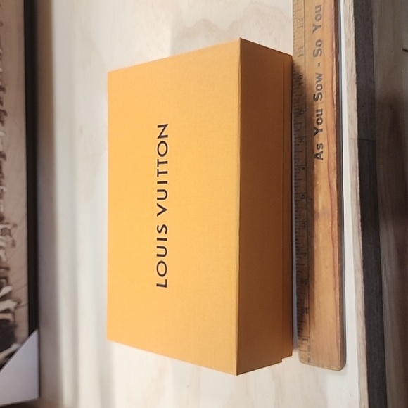 Versace La Medusa Leather Belt - Picture 11 of 13